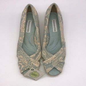 GRASSHOPPERS floral print espadrilles size 6.5